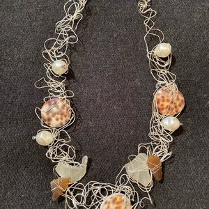 Silver and seashells necklace